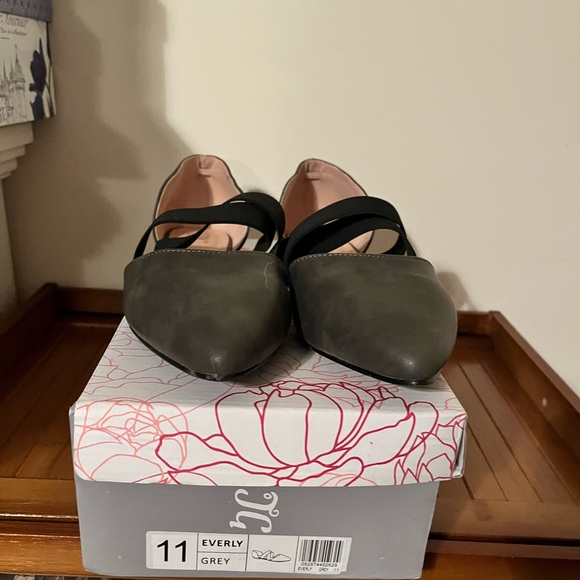 Everly - Picture 2 of 3